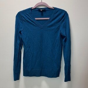 Lightweight Blue Sweater - V-Neck Sweater